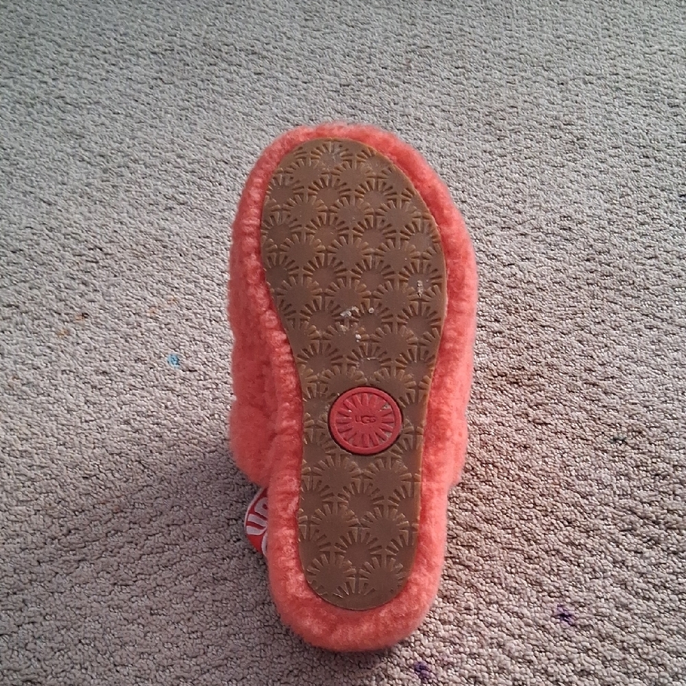 UGG Coral Fluffy Footwear - Picture 5 of 9